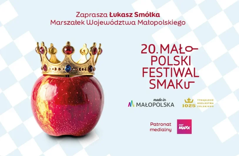 Plakat reklamowy 20. Małopolskiego Festiwalu Smaku. Grafika przedstawia jabłko ze złotą koroną oraz informację, że zaprasza Łukasz Smółka, Marszałek Województwa Małopolskiego.