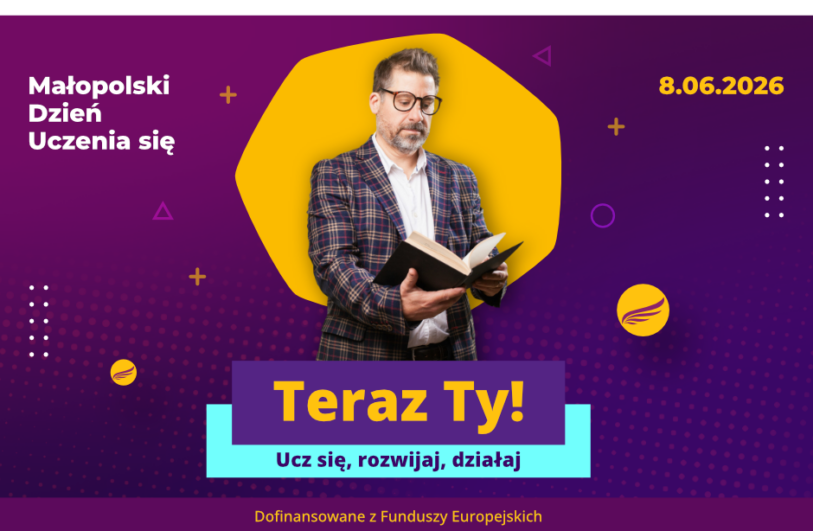 Plakat na fioletowo-bordowym tle promujący Małopolski Dzień Uczenia się z datą 8.06.2026, na środku zdjęcie mężczyzny w okularach i marynarce w kratę trzymającego otwartą książkę na tle żółtego nieregularnego kształtu. Poniżej duży żółty, duży napis 